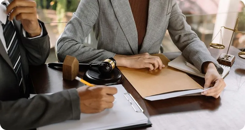 Dokumenty w sprawie o zadośćuczynienie.